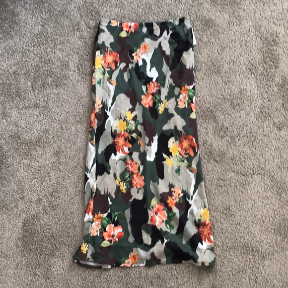 Lola and co skirt - Picture 1 of 3